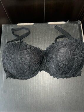 PINK Victoria Secret Black Lace Push-Up Bra — Women Intimates & Sleepwear